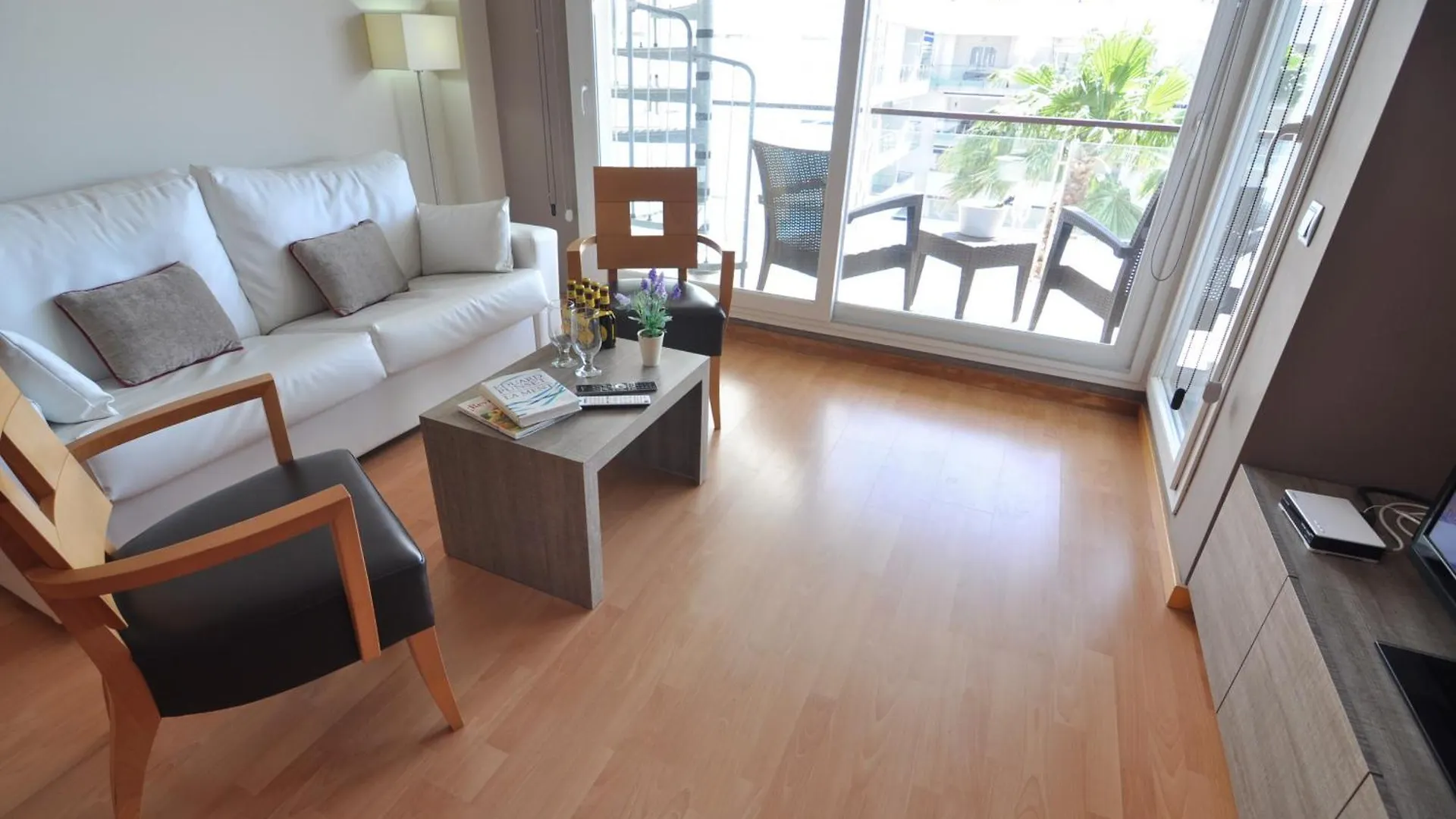 RNET - Portomar Plus Rosas Apartamento