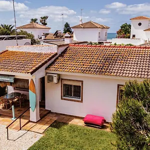 https://surfhouse-sanctipetri.es-andalucia.com